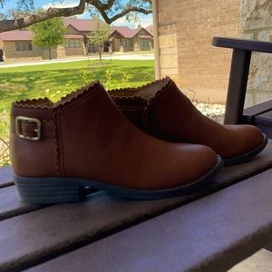 🐻 brand new girls’ booties 🐻